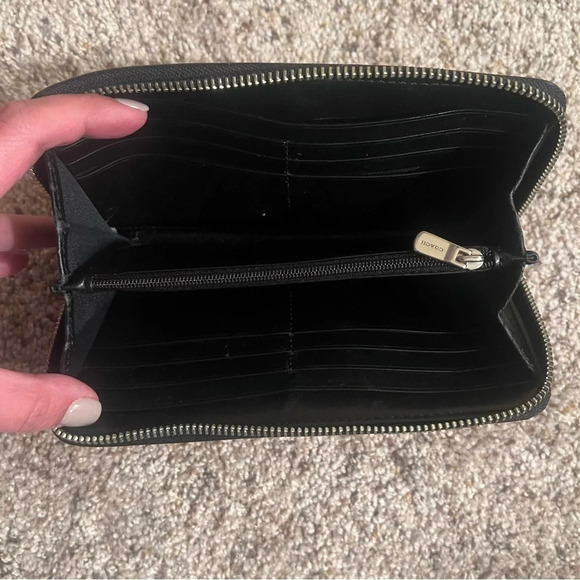 Coach Accordion Zip Wallet in Tea Rose Floral Print Coated Canvas - Picture 4 of 5